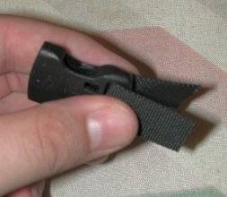 How to attach the clip